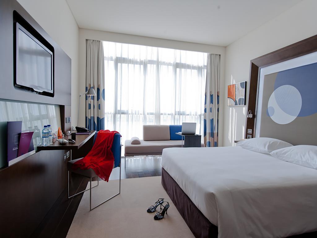 Novotel Gate Hotel 4*